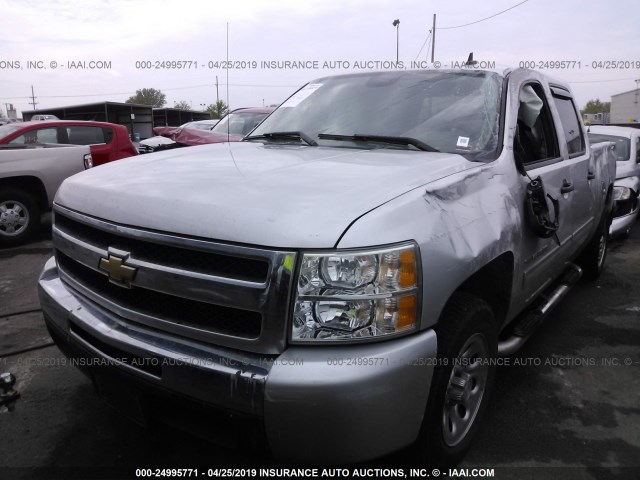 3GCPCREA4BG163115 - 2011 CHEVROLET SILVERADO C1500  LS SILVER photo 2