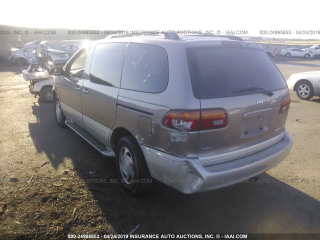 4T3ZF13C1WU041629 - 1998 TOYOTA SIENNA LE/XLE GOLD photo 3