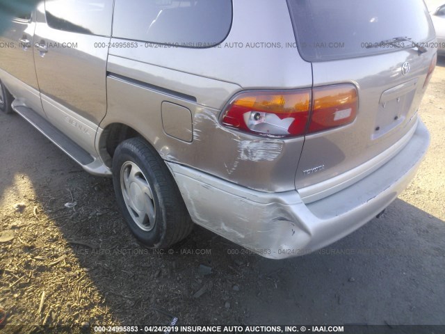 4T3ZF13C1WU041629 - 1998 TOYOTA SIENNA LE/XLE GOLD photo 6
