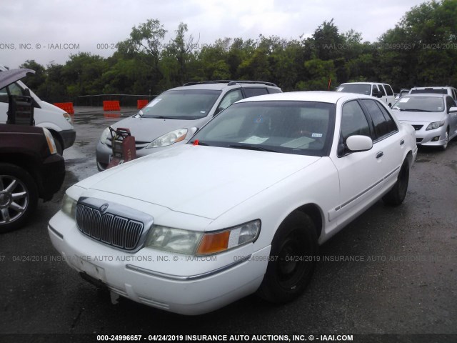 2MEFM74W9YX741555 - 2000 MERCURY GRAND MARQUIS GS WHITE photo 2