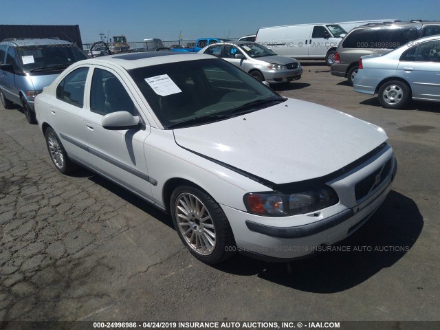 YV1RS53D712014328 - 2001 VOLVO S60 T5 WHITE photo 1