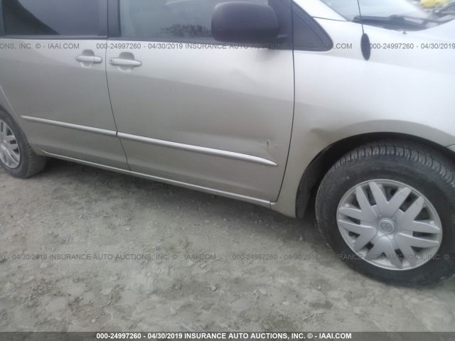 5TDZA23C25S289411 - 2005 TOYOTA SIENNA CE/LE SILVER photo 6