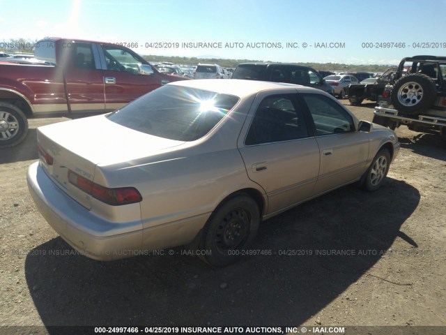 JT2BF28K2X0201457 - 1999 TOYOTA CAMRY LE/XLE GOLD photo 4