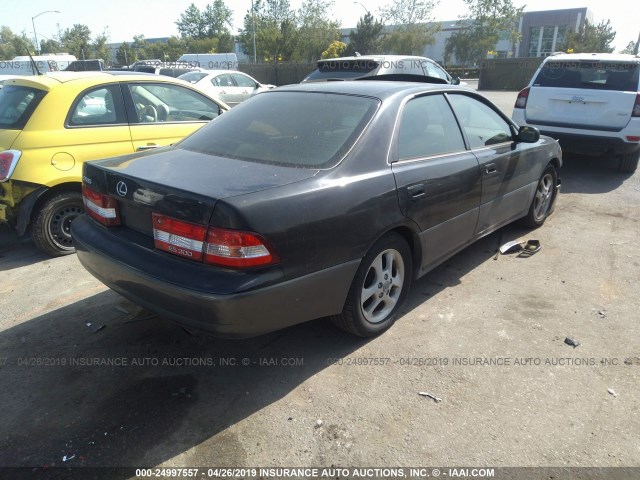 JT8BF28G010291331 - 2001 LEXUS ES 300 BLACK photo 4