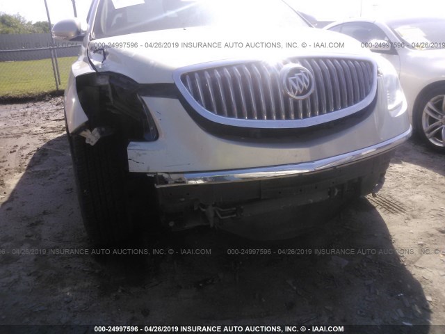 5GAER23718J202742 - 2008 BUICK ENCLAVE CXL GOLD photo 6