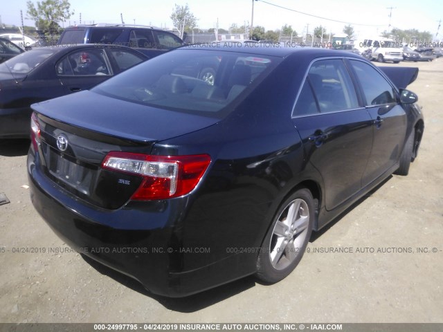 4T1BF1FK8DU281335 - 2013 TOYOTA CAMRY L/SE/LE/XLE 蓝色 照片 4