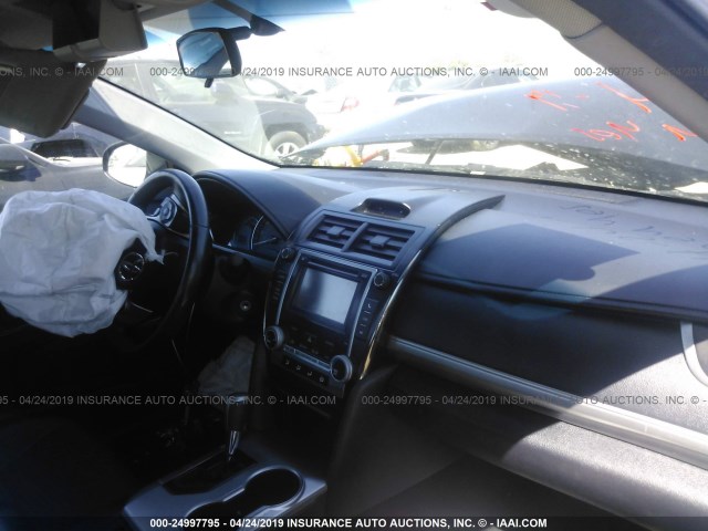 4T1BF1FK8DU281335 - 2013 TOYOTA CAMRY L/SE/LE/XLE 蓝色 照片 5