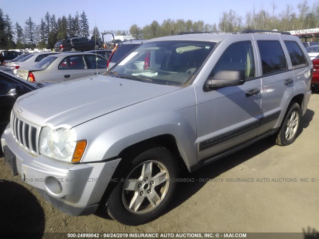 1J4GS48K26C136167 - 2006 JEEP GRAND CHEROKEE LAREDO/COLUMBIA/FREEDOM SILVER photo 2