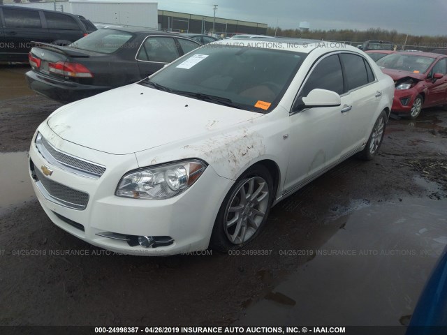 1G1ZK577X84194101 - 2008 CHEVROLET MALIBU LTZ WHITE photo 2