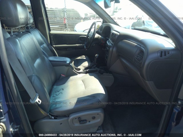 1GNDS13S432341609 - 2003 CHEVROLET TRAILBLAZER  BLUE photo 5