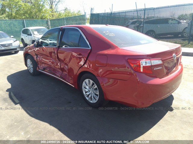 4T4BF1FK8ER384486 - 2014 TOYOTA CAMRY L/SE/LE/XLE 红色 照片 3