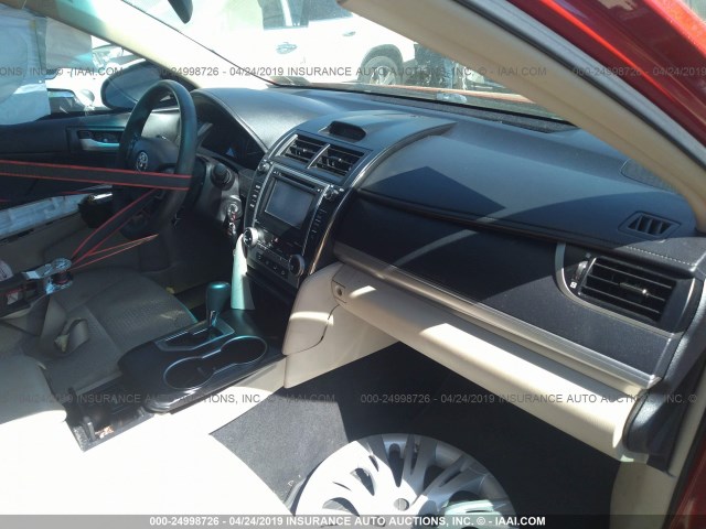 4T4BF1FK8ER384486 - 2014 TOYOTA CAMRY L/SE/LE/XLE 红色 照片 5