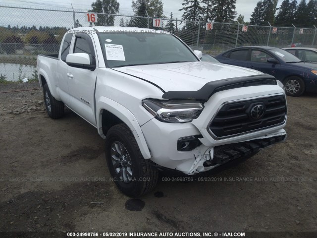 5TFSZ5AN4JX138073 - 2018 TOYOTA TACOMA ACCESS CAB/SR5/TRD SPT/OR WHITE photo 1