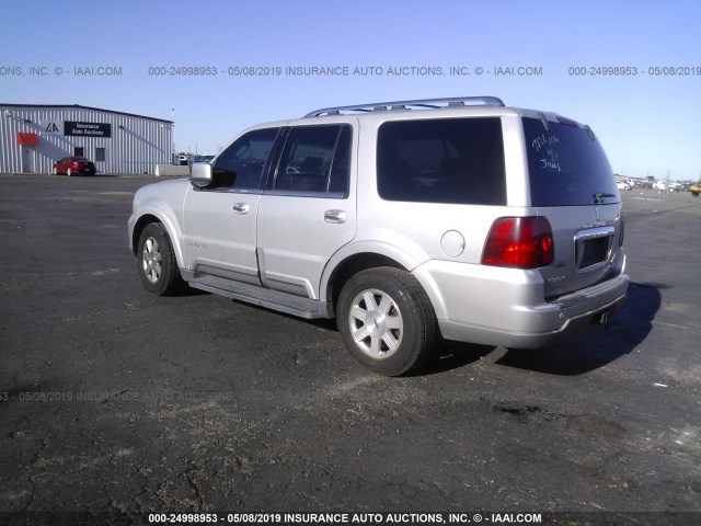 5LMFU28R04LJ19063 - 2004 LINCOLN NAVIGATOR 银色 照片 3