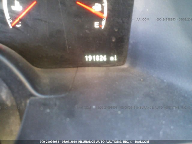 5LMFU28R04LJ19063 - 2004 LINCOLN NAVIGATOR 银色 照片 7