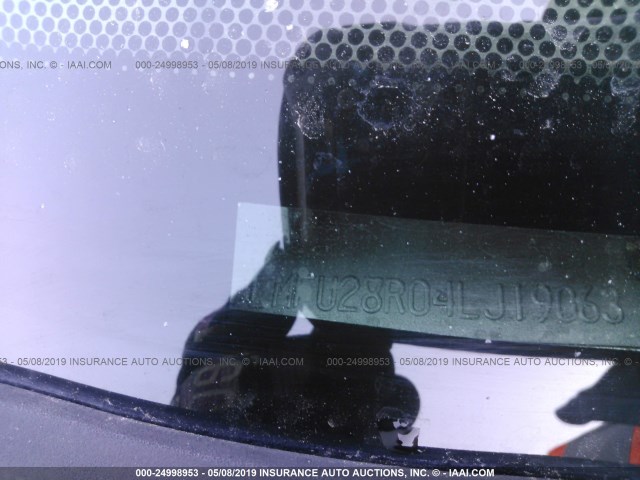 5LMFU28R04LJ19063 - 2004 LINCOLN NAVIGATOR 银色 照片 9