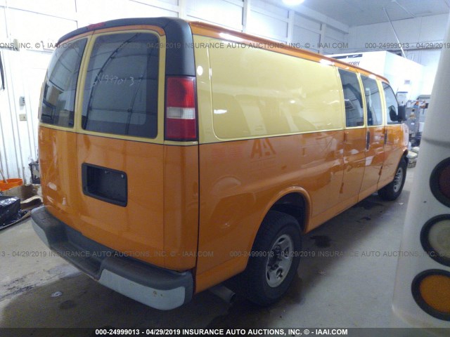 1GTW7GCA5C1179928 - 2012 GMC SAVANA G2500 ORANGE photo 4