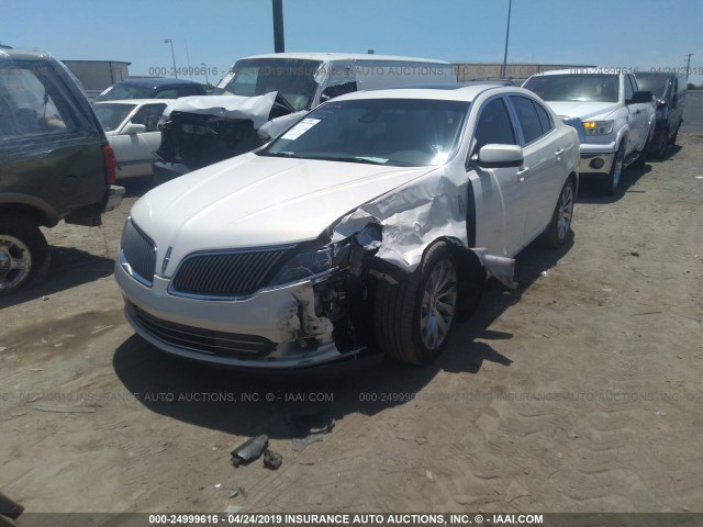 1LNHL9DK9DG616962 - 2013 LINCOLN MKS WHITE photo 2