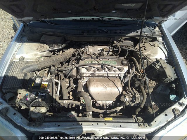 3HGCG66582G704722 - 2002 HONDA ACCORD LX 银色 照片 10