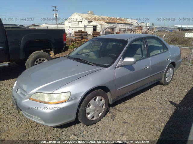 3HGCG66582G704722 - 2002 HONDA ACCORD LX 银色 照片 2