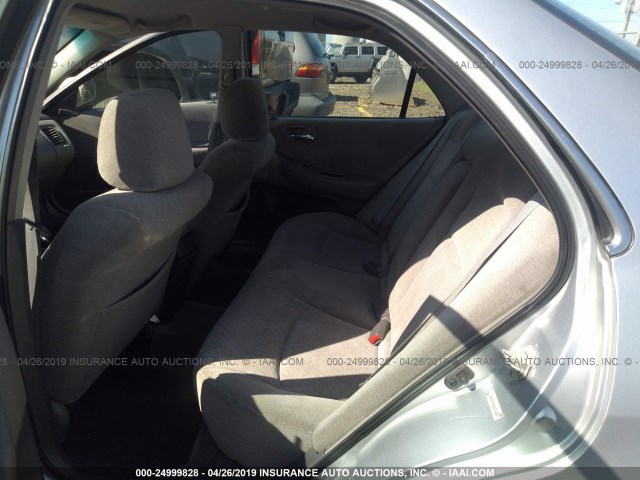 3HGCG66582G704722 - 2002 HONDA ACCORD LX 银色 照片 8