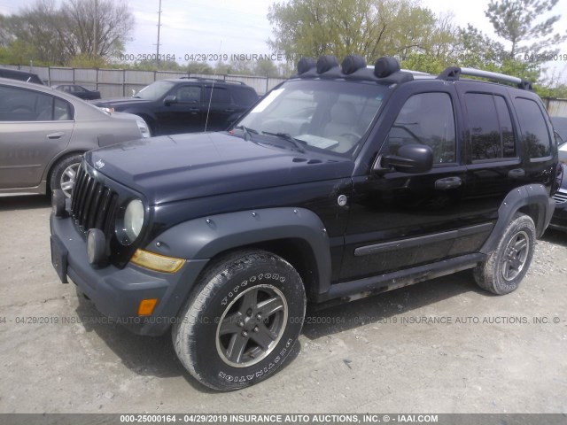 1J4GL38K35W511729 - 2005 JEEP LIBERTY RENEGADE BLACK photo 2