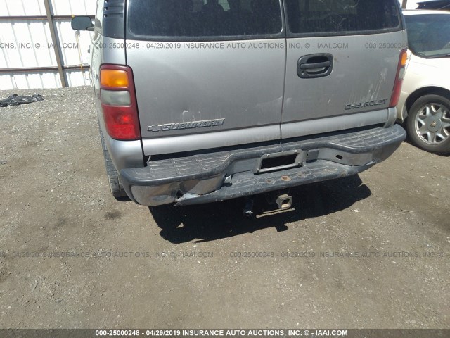1GNFK16Z12J138313 - 2002 CHEVROLET SUBURBAN K1500 ბეჟი ფოტო 6