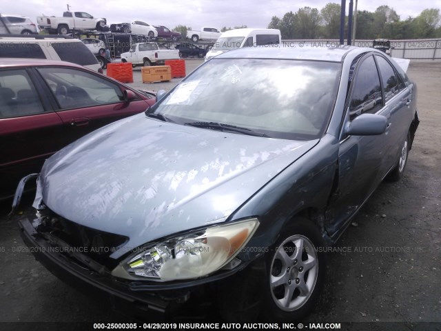 4T1BE32K02U539543 - 2002 TOYOTA CAMRY LE/XLE/SE Light Blue photo 2