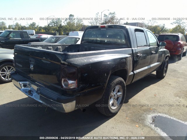 1D7HE28K07S208521 - 2007 DODGE DAKOTA QUAD/ST BLACK photo 4