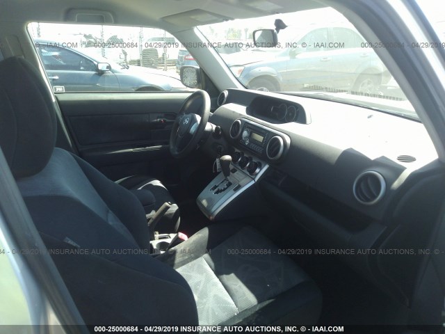 JTLZE4FE4B1127080 - 2011 TOYOTA SCION XB SILVER photo 5