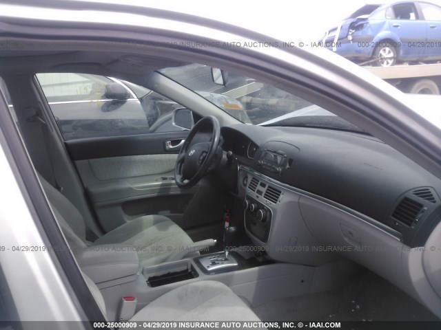 5NPEU46F46H049646 - 2006 HYUNDAI SONATA GLS/LX SILVER photo 5