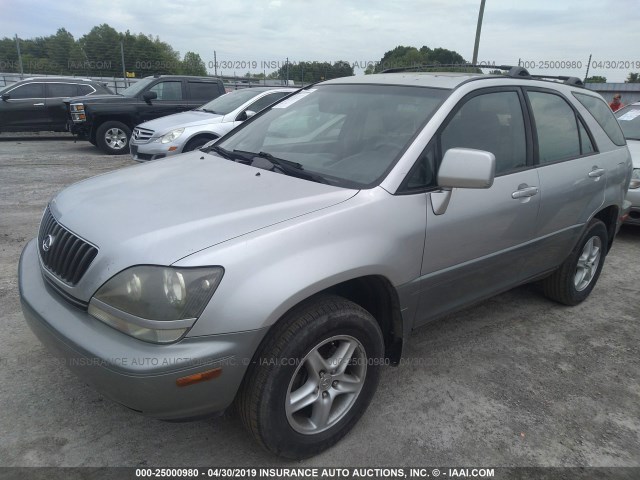 JT6HF10U7Y0114283 - 2000 LEXUS RX 300 SILVER photo 2