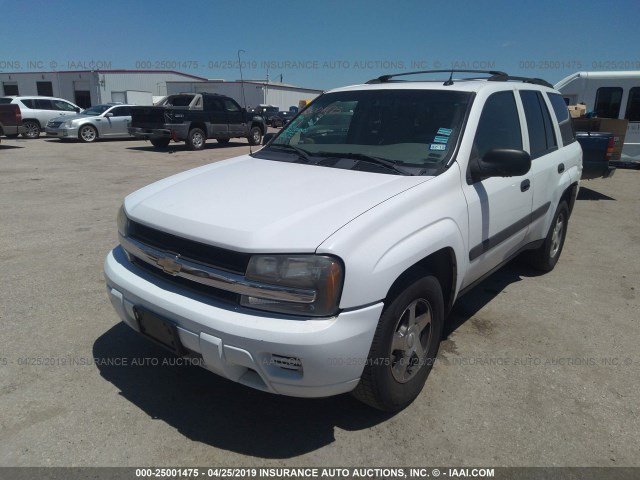 1GNDS13S552375755 - 2005 CHEVROLET TRAILBLAZER LS/LT WHITE photo 2