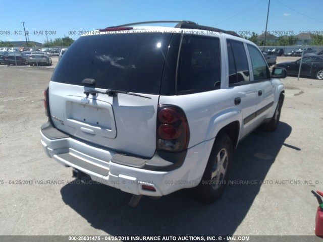 1GNDS13S552375755 - 2005 CHEVROLET TRAILBLAZER LS/LT WHITE photo 4