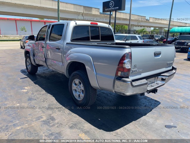 5TFJU4GN3DX033220 - 2013 TOYOTA TACOMA DOUBLE CAB PRERUNNER SILVER photo 3