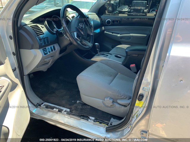5TFJU4GN3DX033220 - 2013 TOYOTA TACOMA DOUBLE CAB PRERUNNER SILVER photo 5