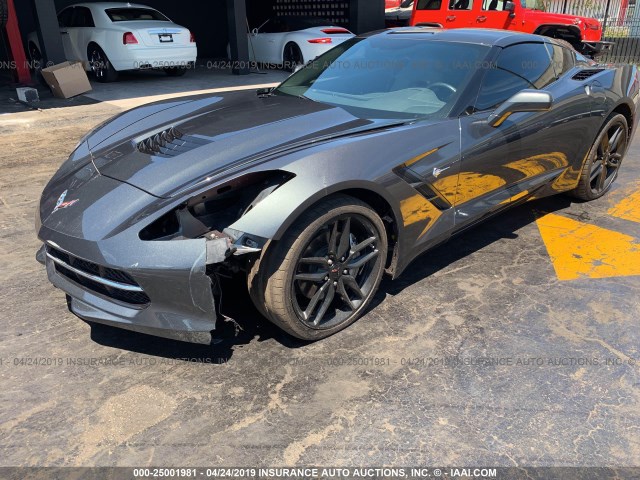 1G1YB2D7XJ5105982 - 2018 CHEVROLET CORVETTE GRAY photo 2