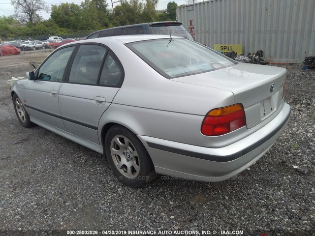 WBADM6348YGU09712 - 2000 BMW 528 I AUTOMATIC SILVER photo 3