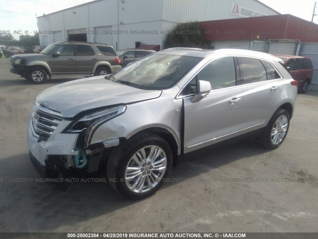 1GYKNERS2KZ112772 - 2019 CADILLAC XT5 PREMIUM LUXURY SILVER photo 2