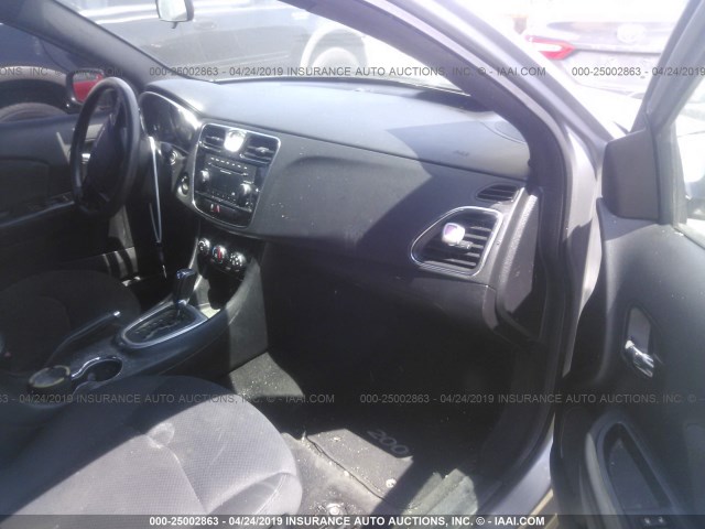 1C3CCBAB4DN705333 - 2013 CHRYSLER 200 LX GRAY photo 5