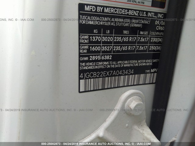 4JGCB22EX7A043434 - 2007 MERCEDES-BENZ R 320 CDI WHITE photo 9