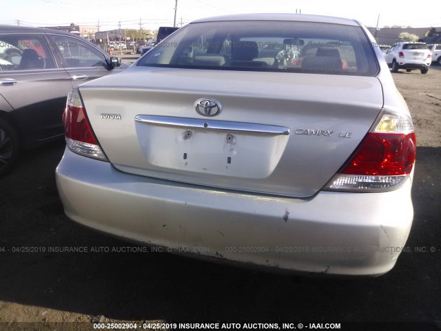 4T1BE32K05U574233 - 2005 TOYOTA CAMRY LE/XLE/SE SILVER photo 6