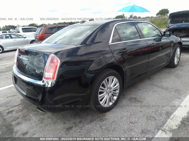 2C3CCARG8EH376933 - 2014 CHRYSLER 300 BLACK photo 4