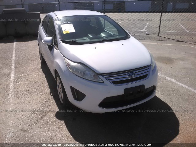 3FADP4CJXCM126611 - 2012 FORD FIESTA SEL WHITE photo 6