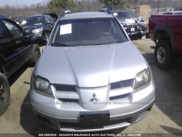 JA4LZ31GX3U119312 - 2003 MITSUBISHI OUTLANDER LS SILVER photo 6