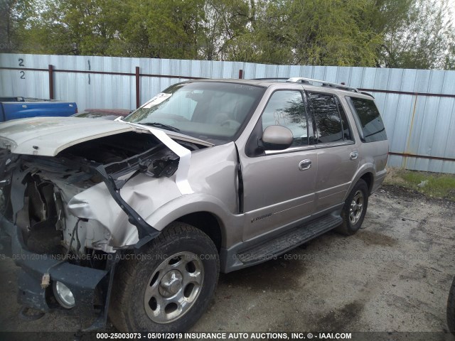 5LMFU28R72LJ17162 - 2002 LINCOLN NAVIGATOR 金色 照片 2