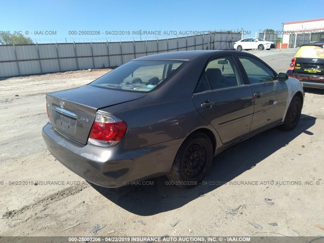 JTDBE32K153006132 - 2005 TOYOTA CAMRY LE/XLE/SE GRAY photo 4