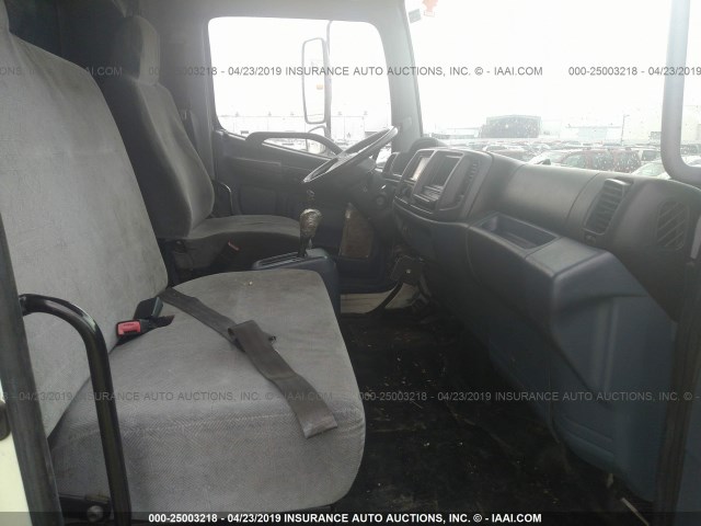 5PVNE8JT072S52134 - 2007 HINO HIN  WHITE photo 5