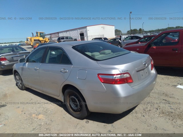 4T1BE46K09U918567 - 2009 TOYOTA CAMRY SE/LE/XLE SILVER photo 3