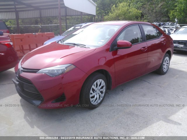 5YFBURHE8JP781200 - 2018 TOYOTA COROLLA L/LE/XLE/SE/XSE RED photo 2